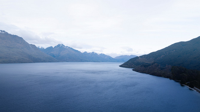 壮美山川风景PPT背景图片-美肚杀分享