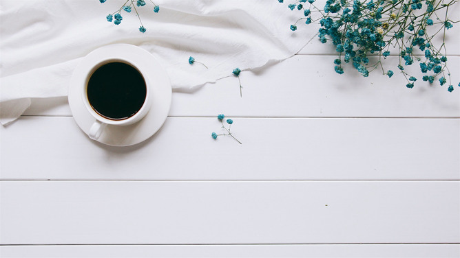 简约淡雅文艺桌面PPT背景图片-美肚杀分享