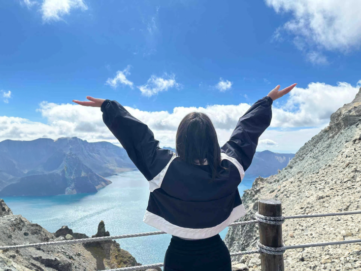 旅行团购达人玩法,10W+素材一键操作,只需要一部手机就能月入过万!网赚项目-美肚杀分享